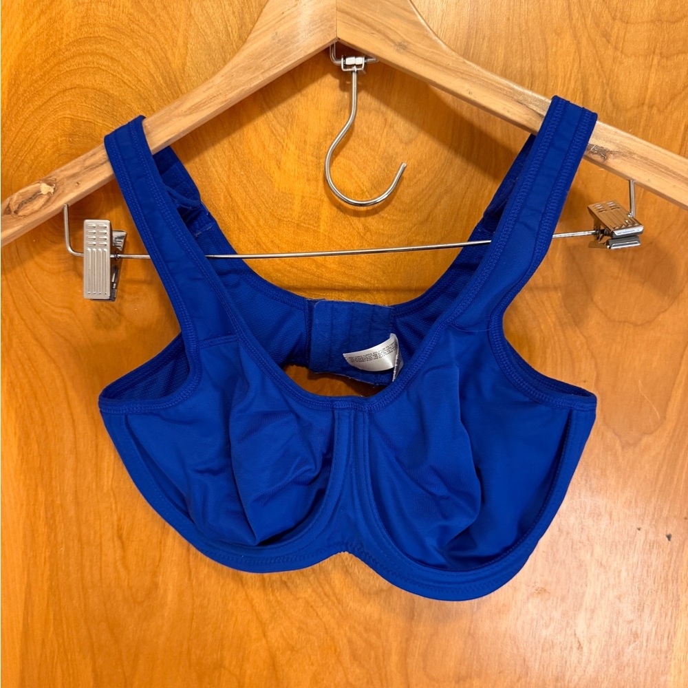 Wacoal Deep Blue wired sports bra